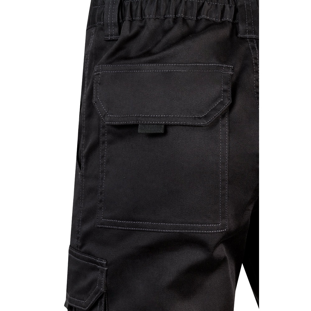 VL HEBE. Bermuda stretch, multipoches (240g/m²), en coton (46%), EME (38%) et polyester (16%)