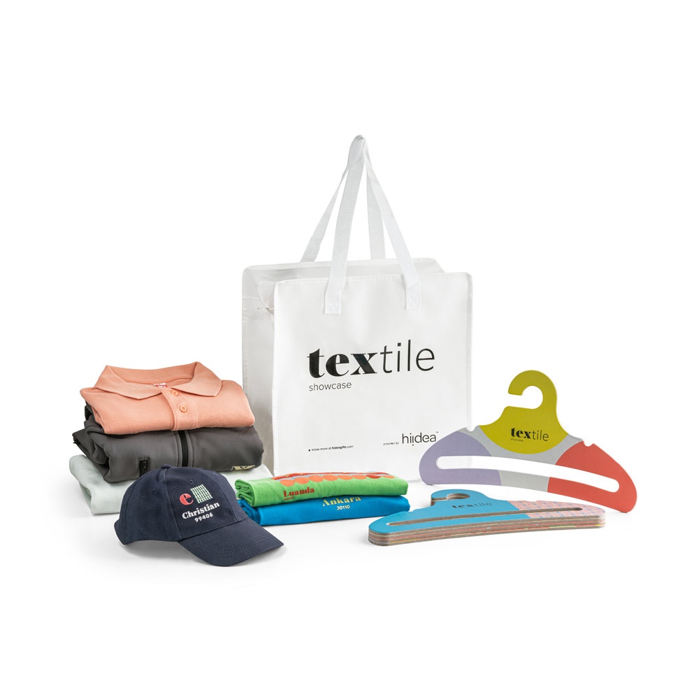 TEXTILE SHOWCASE. Vzorník s textilem