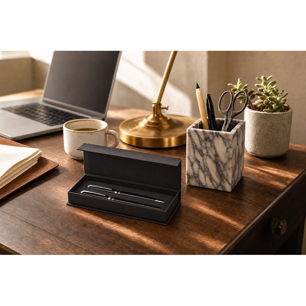 SARAMAGO. Coffret haut de gamme comprenant 1 stylo à bille et 1 stylo roller en cuivre et acier inoxydable, à encre bleue