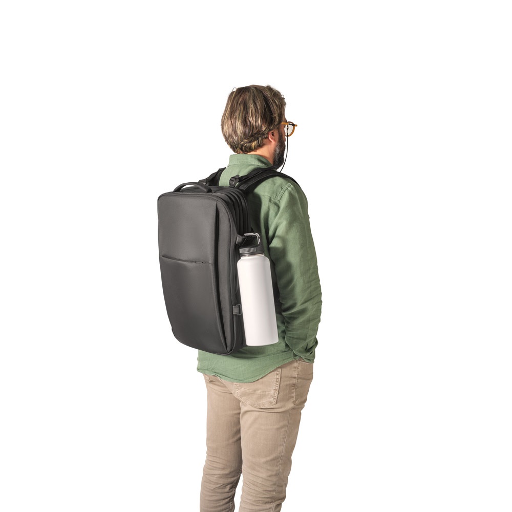 DALLAS. Sac à dos de voyage en polyester 600D recyclé haute densité pour ordinateur portable de 17.3 pouces