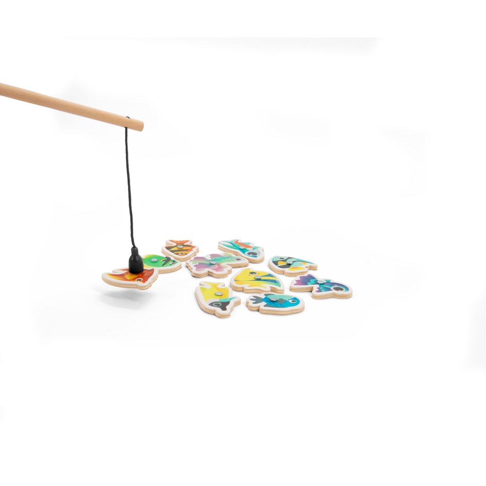 FISHY. Jeu de pêche composé de 10 poissons en bois, idéal pour les enfants
