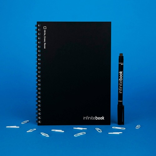 INFINITEBOOK PLAIN A5. "Infinitebook" com capa flexível e 15 páginas lisas estilo quadro branco