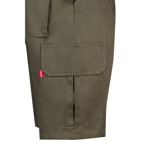 VL CHIONE. Bermudas em sarja multibolsos (200g/m²), em algodão (35%) e poliéster (65%)