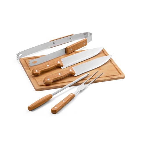 FLARE. Conjunto de 5 peças para barbecue em madeira e aço inoxidável e uma tábua em bambu
