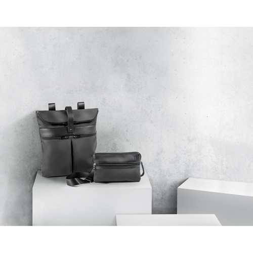 ROVER BACKPACK. Mochila em microfibra e PU