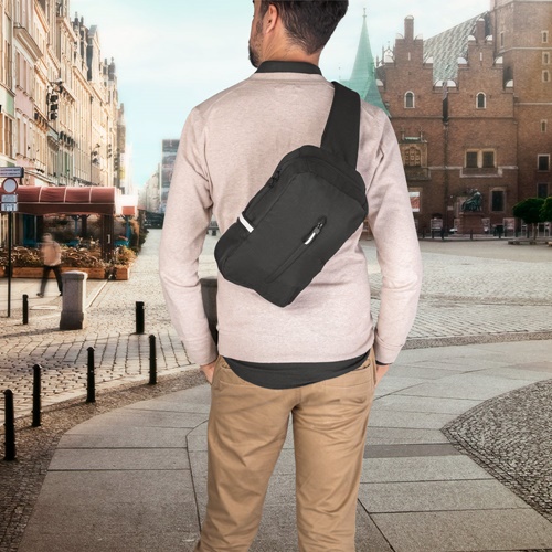 DELFOS. Mochila a tiracolo em poliéster reciclado 300D e poliéster reciclado 600D, com forro em poliéster reciclado 210D