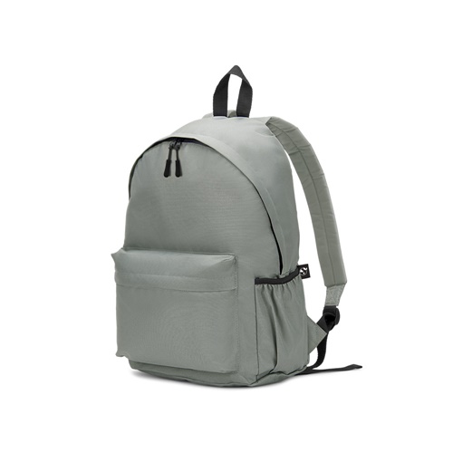 ROSARIO. Mochila clássica com um design intemporal em poliéster reciclado 600D