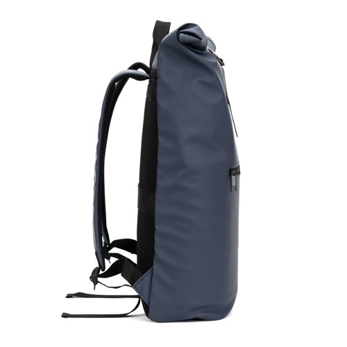 PORTLAND. A mochila "roll top" em PU com bolso para computador portátil 16"