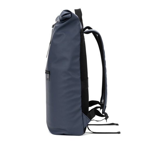 PORTLAND. A mochila "roll top" em PU com bolso para computador portátil 16"