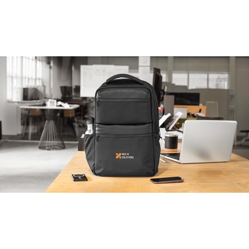 COPENHAGEN. Mochila em twill reciclado repelente à água com dois bolsos frontais de grande dimensão 17'3"