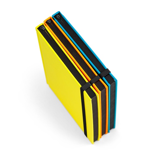 WATTERS. Bloco de notas A5 em PU fluorescente com folhas pautadas