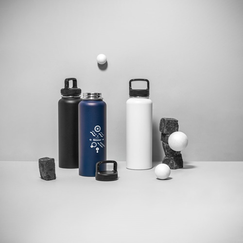 SINNER. Garrafa em 90% de aço inoxidável reciclado de grande capacidade até 1200 mL