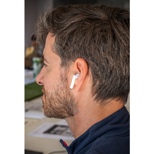COBAIN. Auriculares sem fios com 5h de autonomia em ABS reciclado (100% rABS) e bambu
