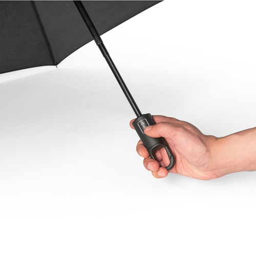 GUSTAVO. Guarda-chuva em poliéster reciclado (100% rPET) 190T pongee com abertura e fecho automático